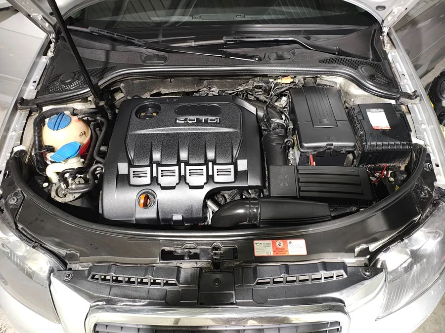 Compartiment motor, după curățare